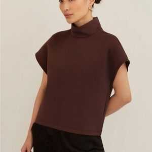 Leze the label Lani top EUC